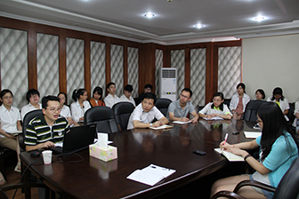 中心定期举办各类培训,提升岗员...